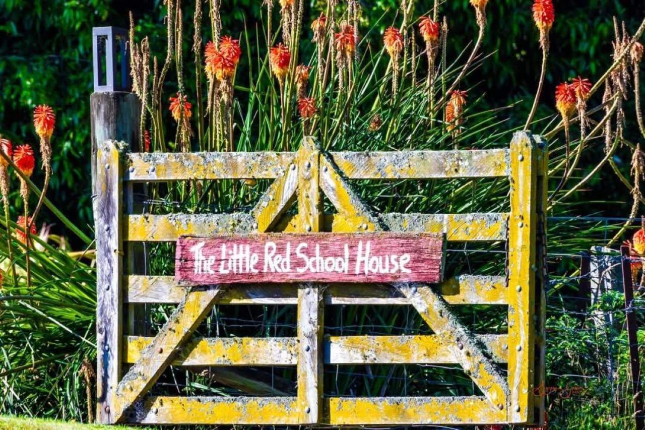 Little Red School House Villa Оамару Екстериор снимка